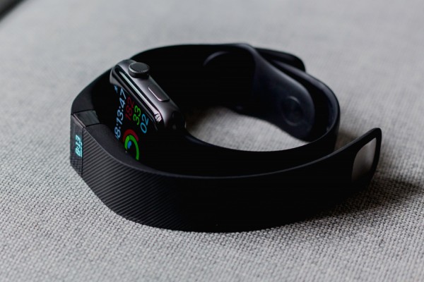 MD News Daily - Wearables can Detect if a Person is Sick Before Symptoms Appear, Study Shows