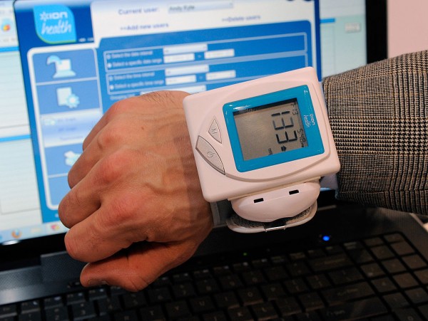 MD News Daily - 5 Things to Consider when Choosing an At-Home Blood Pressure Monitor You can Trust