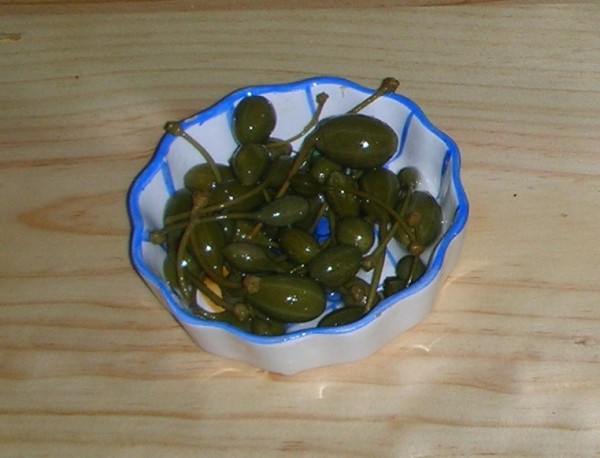 MD News Daily - Study Shows How Pickled Capers Can Benefit the Heart and Brain
