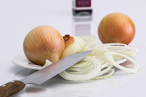 MD News Daily - 5 Benefits and Some Disadvantages You Can Get From Onions