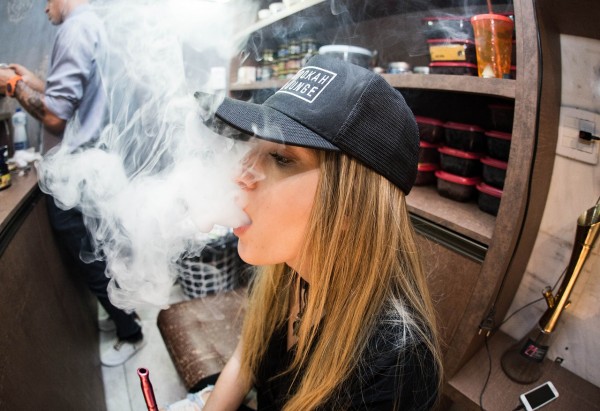 MD News Daily - Study Finds How Vaping Can Make Teenagers 5 Times More Likely to Have COVID-19