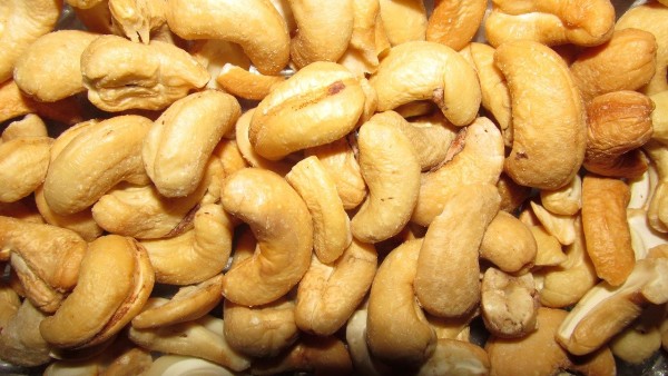 MD News Daily - Study Reveals Cashew’s Secret Content to Treating Impaired Nerves