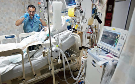 MD News Daily - Doctors Trying New Therapies for COVID-19 Treatment MD News Daily - Doctors Trying New Therapies for COVID-19 Treatment