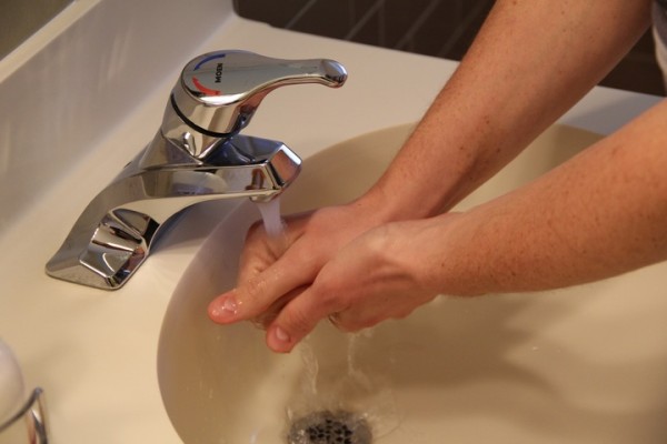 MD News Daily - Doctors Say Excessive Hand Wash in Fight Against COVID-19 Increased OCD Cases