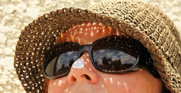 MD News Daily - Should You Apply Sunscreen Indoors? Here’s What Experts Recommend