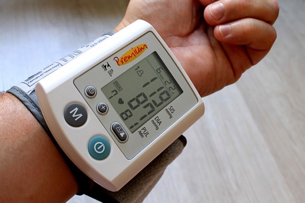 MD News Daily - Study Finds Abnormal Levels of Blood Pressure while Asleep Increase Risk of Heart Disease