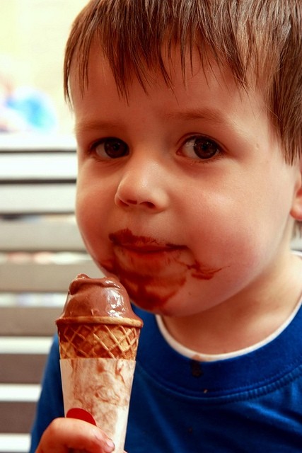 Eating Chocolates and Ice Creams May Not Light Up Your Mood Eating Chocolates and Ice Creams May Not Light Up Your Mood