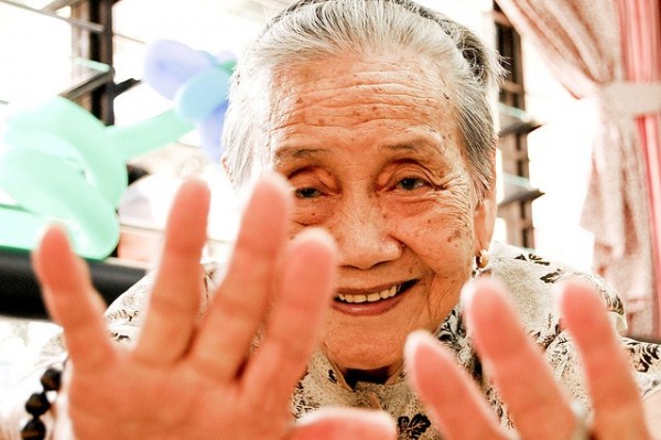 Centenarians Are Most Likely to Die Because of Pneumonia or Old Age Centenarians Are Most Likely to Die Because of Pneumonia or Old Age