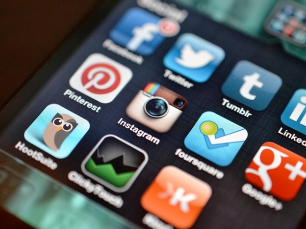 Majority of Health Experts Do Not Trust Facebook or Twitter to Publish Researches Majority of Health Experts Do Not Trust Facebook or Twitter to Publish Researches